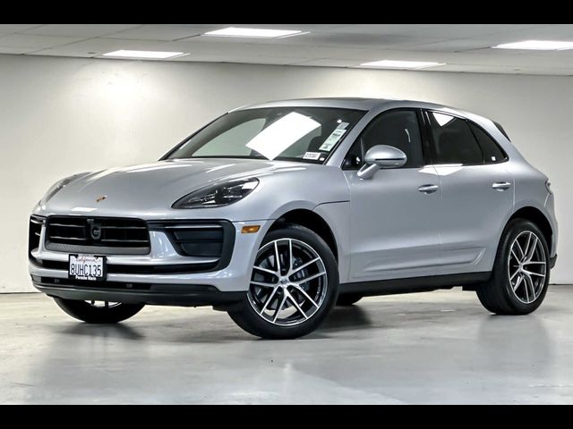 2024 Porsche Macan Base