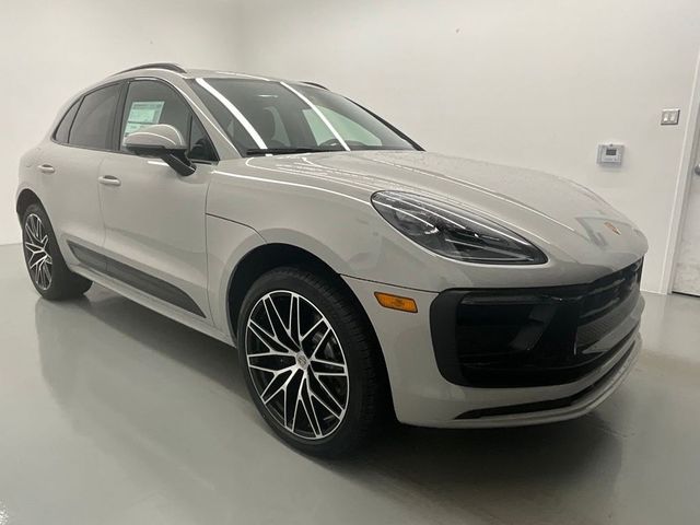 2024 Porsche Macan Base