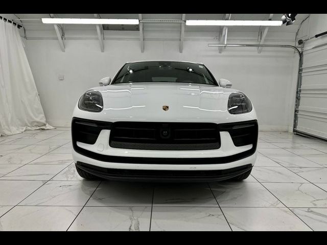 2024 Porsche Macan Base