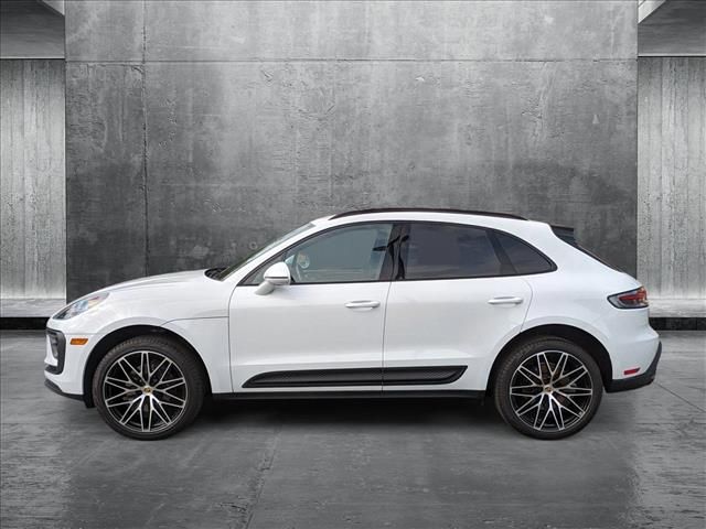 2024 Porsche Macan T
