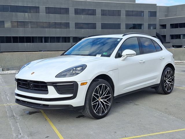 2024 Porsche Macan T