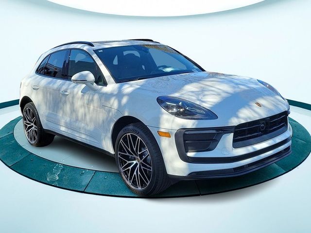 2024 Porsche Macan T