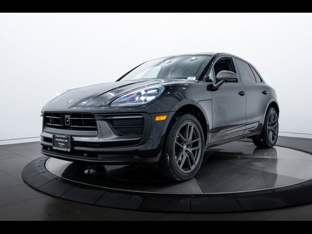 2024 Porsche Macan T