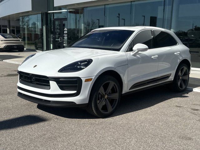 2024 Porsche Macan Base