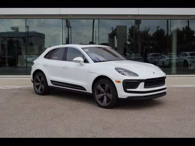 2024 Porsche Macan Base