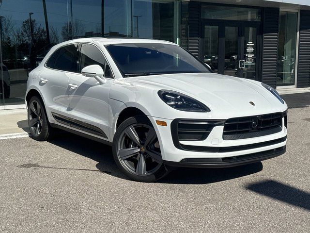 2024 Porsche Macan Base