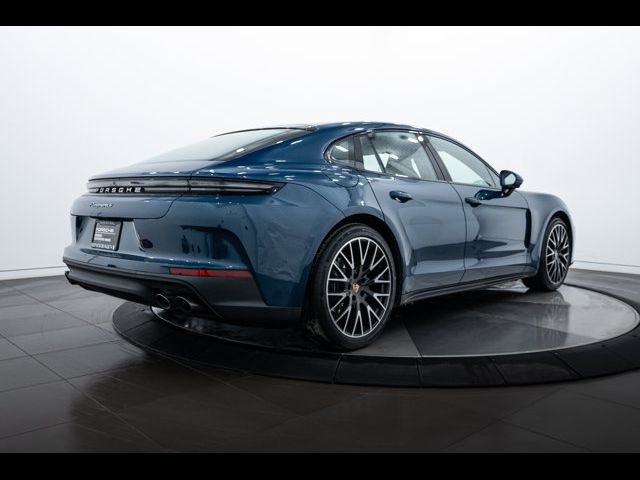 2024 Porsche Panamera 4