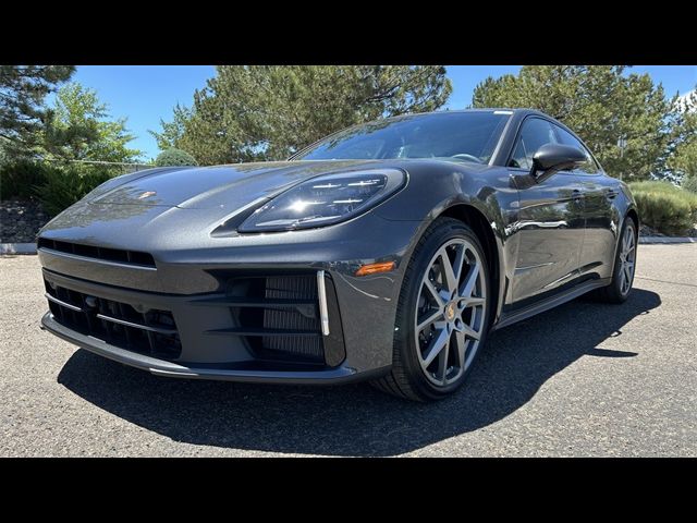 2024 Porsche Panamera 4