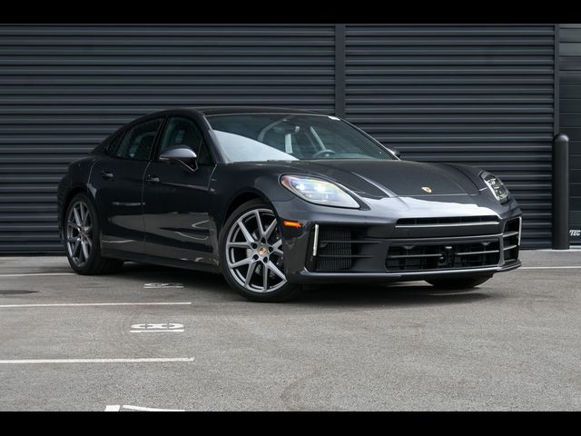 2024 Porsche Panamera 4