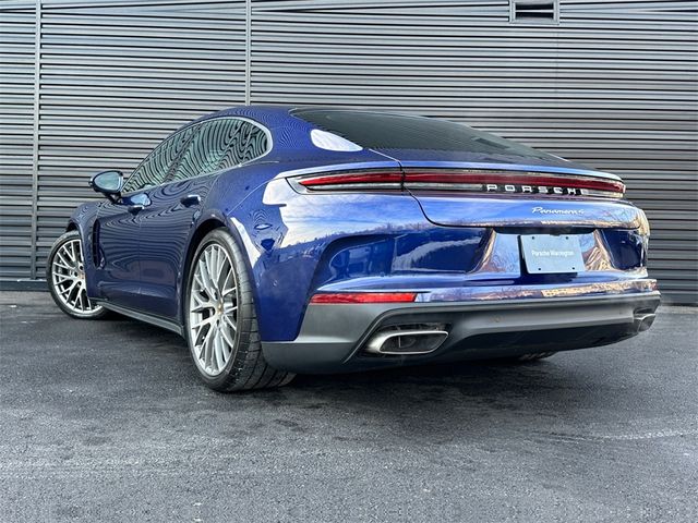 2024 Porsche Panamera 4