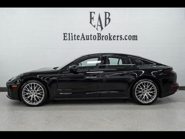 2024 Porsche Panamera 4