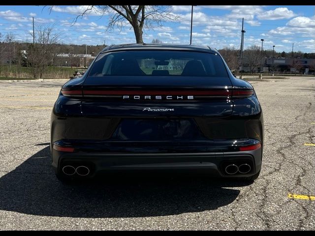 2024 Porsche Panamera Base