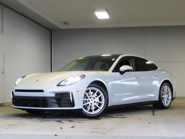 2024 Porsche Panamera 4