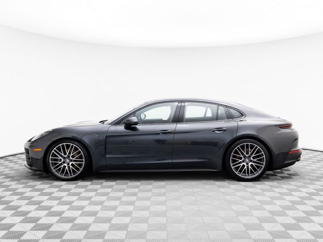 2024 Porsche Panamera 