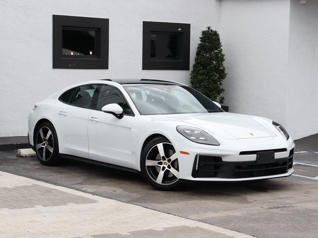 2024 Porsche Panamera 4