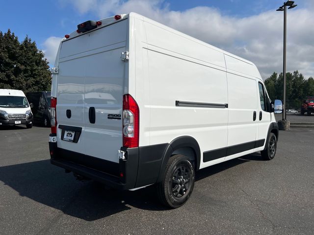 2024 Ram ProMaster Cargo Van SLT+