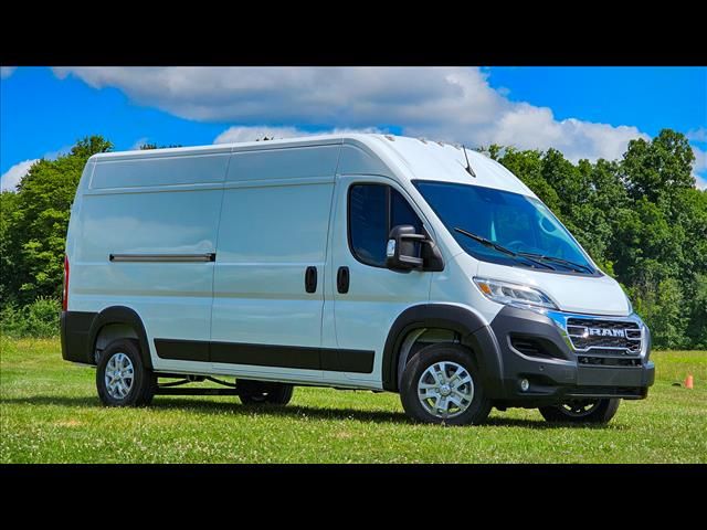 2024 Ram ProMaster Cargo Van SLT+