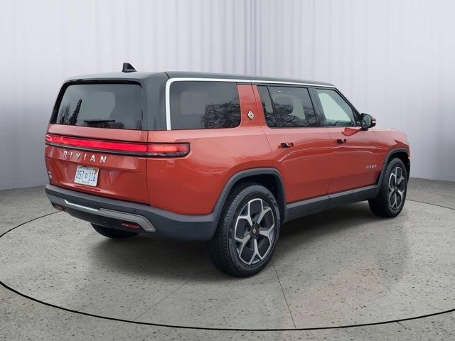 2024 Rivian R1S Adventure