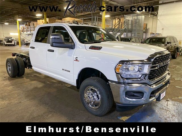 2024 Ram 3500 SLT