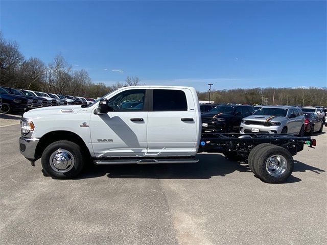 2024 Ram 3500 SLT