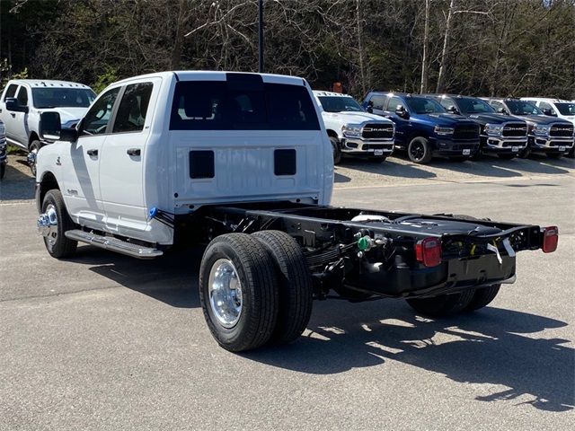 2024 Ram 3500 SLT