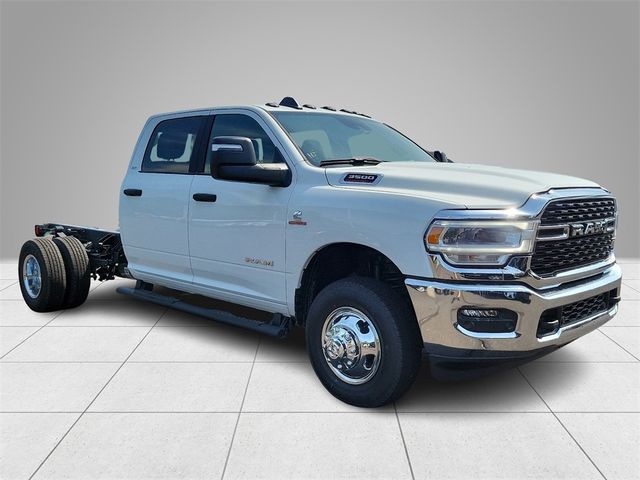 2024 Ram 3500 SLT