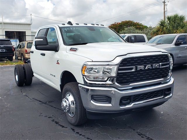 2024 Ram 3500 SLT