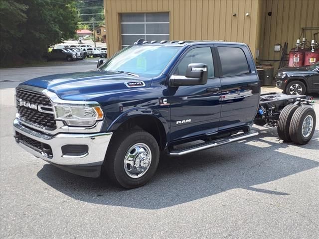 2024 Ram 3500 SLT