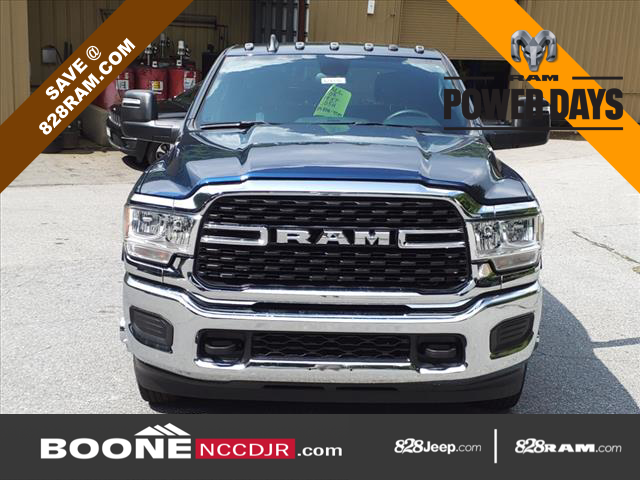 2024 Ram 3500 SLT