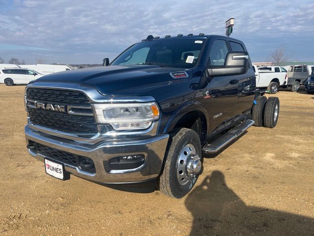 2024 Ram 3500 SLT