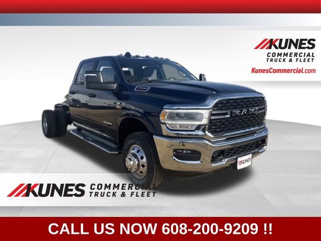 2024 Ram 3500 SLT