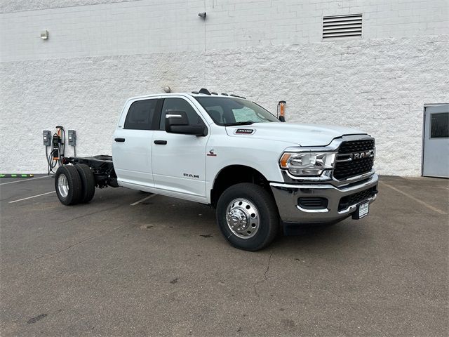 2024 Ram 3500 SLT