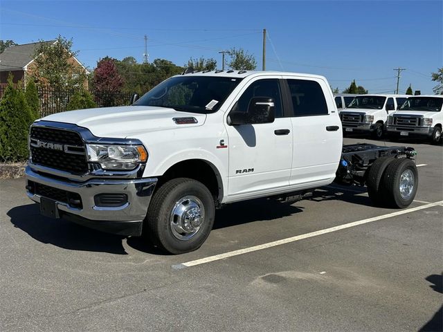 2024 Ram 3500 SLT