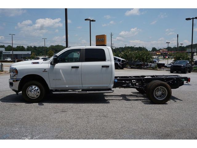 2024 Ram 3500 SLT