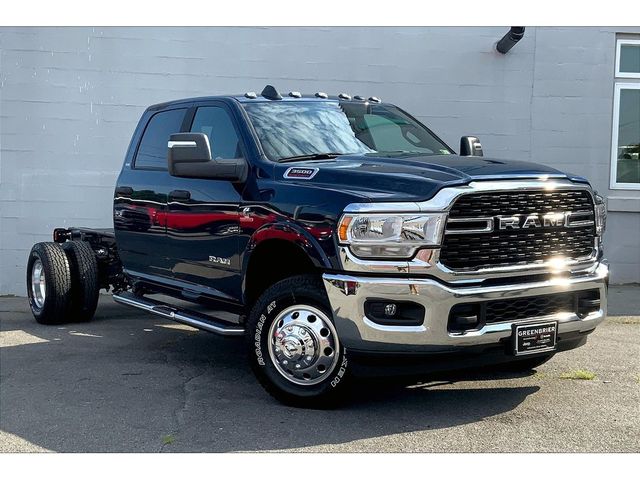 2024 Ram 3500 SLT