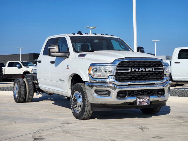 2024 Ram 3500 SLT