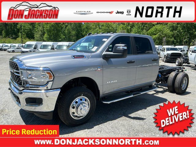 2024 Ram 3500 SLT