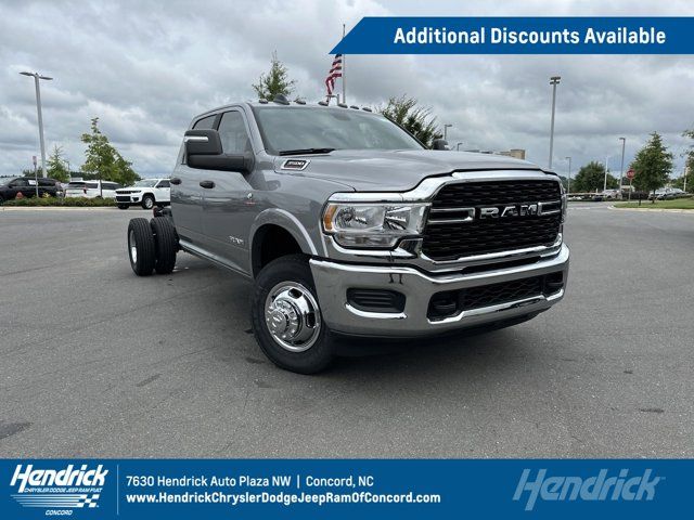 2024 Ram 3500 SLT