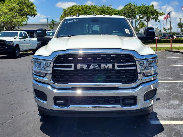 2024 Ram 3500 SLT