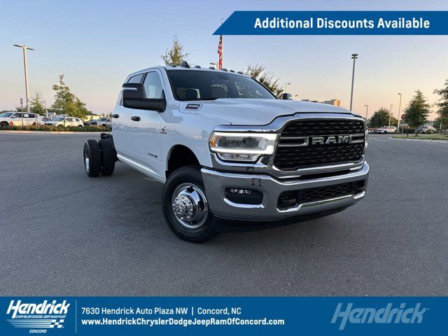 2024 Ram 3500 SLT