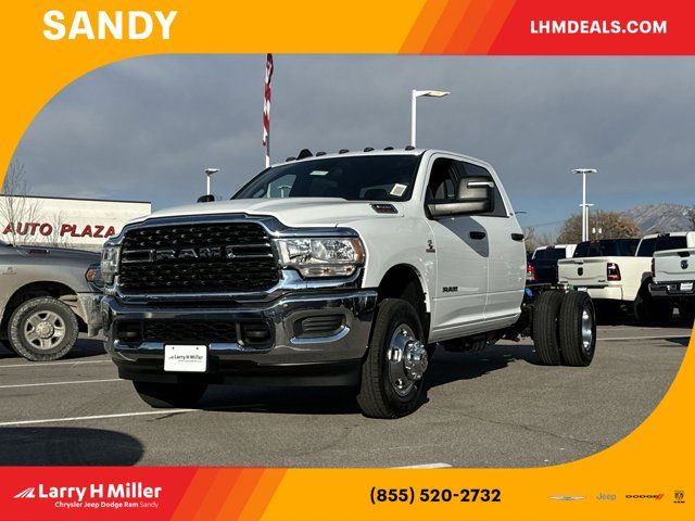 2024 Ram 3500 SLT