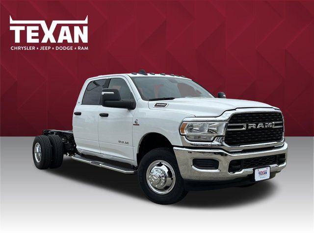 2024 Ram 3500 SLT