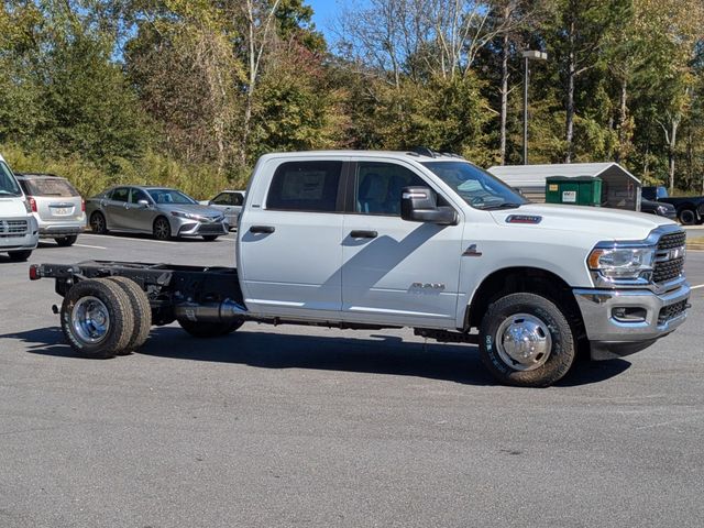 2024 Ram 3500 SLT