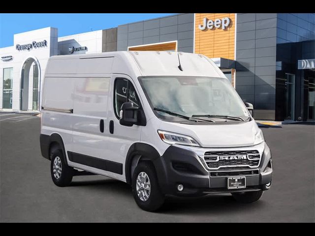 2024 Ram ProMaster Cargo Van SLT+