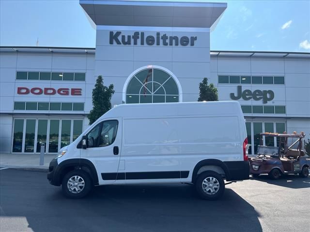 2024 Ram ProMaster Cargo Van SLT+