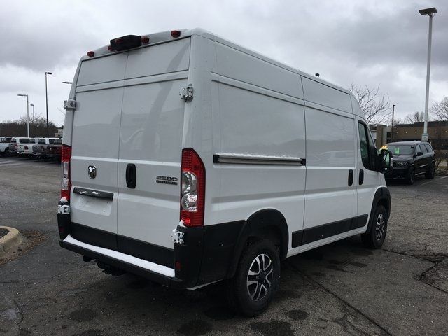 2024 Ram ProMaster Cargo Van SLT+