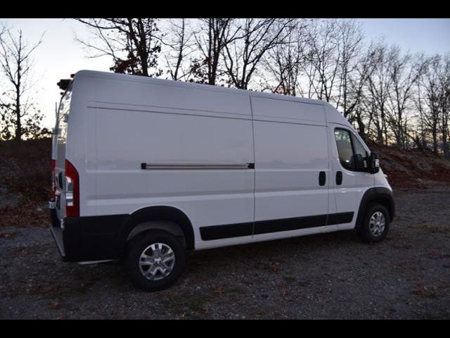 2024 Ram ProMaster Cargo Van SLT