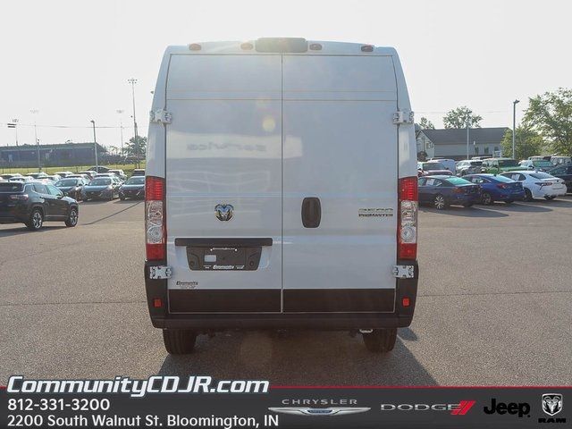 2024 Ram ProMaster Cargo Van SLT