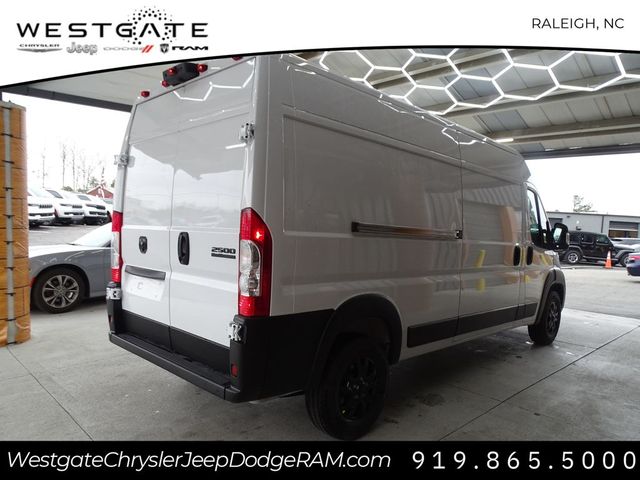 2024 Ram ProMaster Cargo Van SLT+