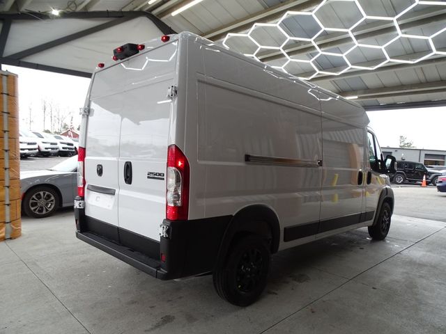 2024 Ram ProMaster Cargo Van SLT+